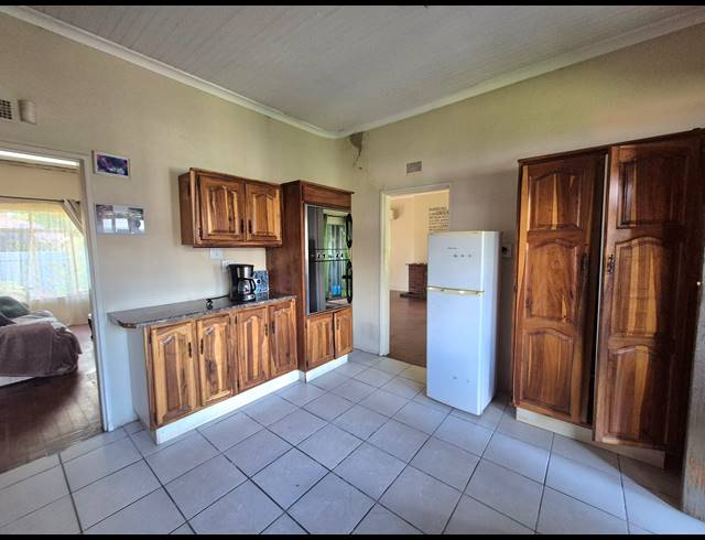 3 BEDROOM HOUSE TO LET IN BRENTHURST
